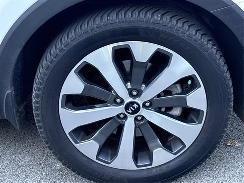 Used 2020 Kia Telluride S w/ S 8 Passenger Seating Package image 9