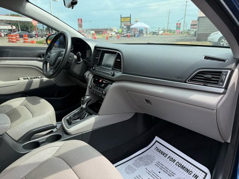Used 2017 Hyundai Elantra Limited image 15