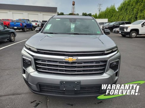 New 2026 Chevrolet Traverse LT w/ Driver Confidence Package image 2