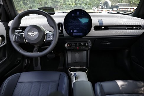 New 2025 MINI Cooper 4-Door Hardtop image 28