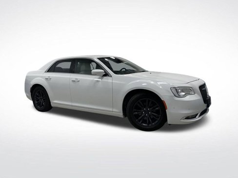 Used 2021 Chrysler 300 Touring L image 36