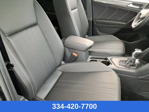 Used 2023 Volkswagen Tiguan SE R-Line image 16