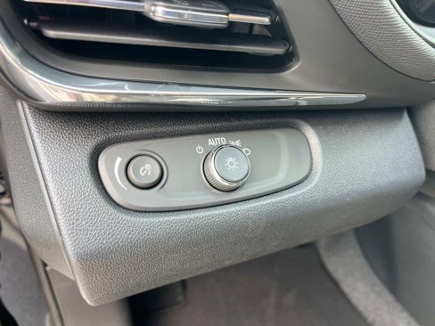 New 2025 Buick Envista Preferred image 15