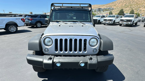 Used 2017 Jeep Wrangler Unlimited Rubicon w/ Connectivity Group image 8