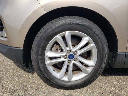 Used 2020 Ford Edge SEL w/ Convenience Package image 28