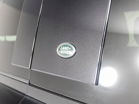Used 2024 Land Rover Defender 110 S image 26