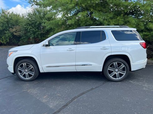 Used 2019 GMC Acadia Denali image 3