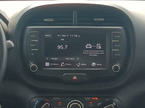 Used 2023 Kia Soul LX image 16