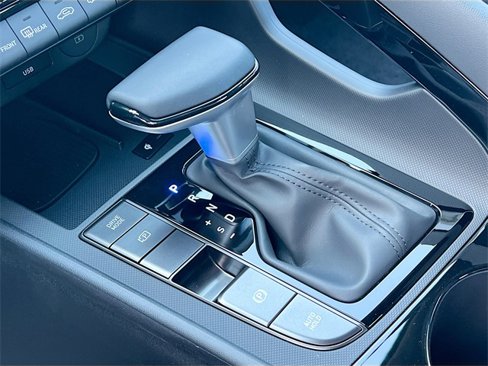 New 2025 Hyundai Elantra SEL image 17