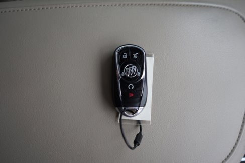 Used 2018 Buick Enclave Essence image 31