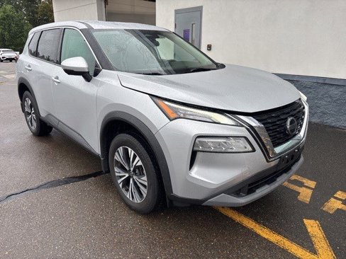 Certified 2021 Nissan Rogue SV image 1