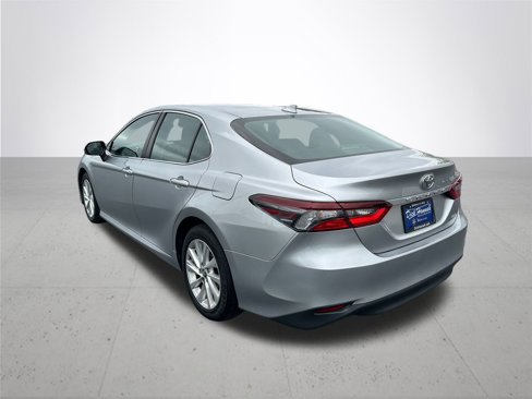 Used 2023 Toyota Camry LE image 9