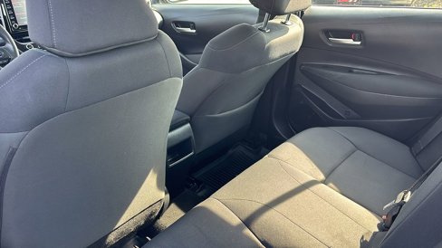 Used 2021 Toyota Corolla LE image 31