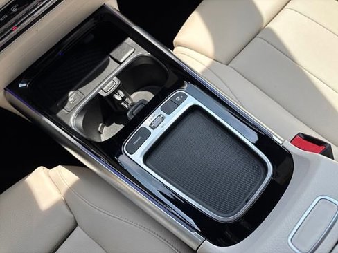 Used 2025 Mercedes-Benz GLA 250 4MATIC image 25
