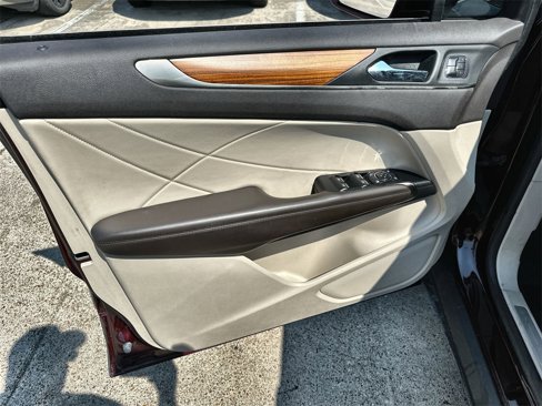 Used 2018 Lincoln MKC Select w/ Select Plus Package image 21