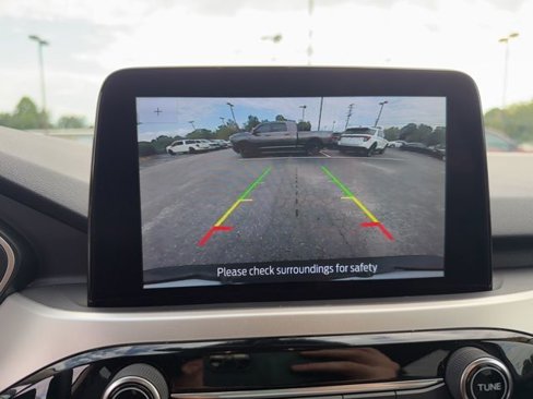 Used 2020 Ford Escape SE image 31