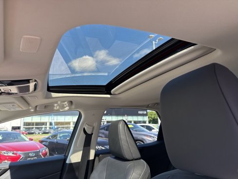 Used 2022 Lexus NX 350 AWD image 9
