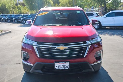 Used 2022 Chevrolet Traverse LT image 2