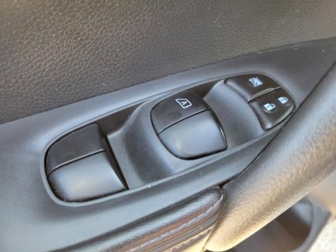 Used 2020 Nissan Rogue SL image 15