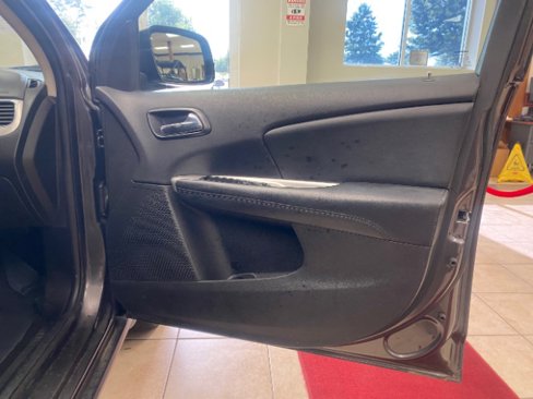 Used 2017 Dodge Journey SXT w/ Comfort/Convenience Group image 10
