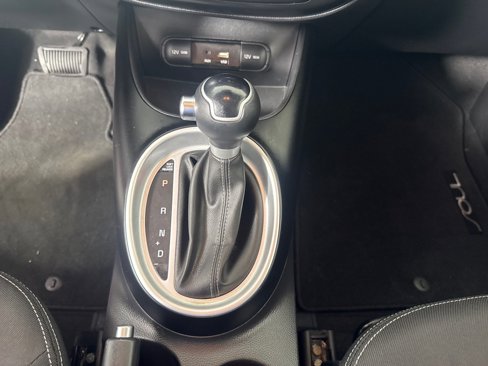 Used 2018 Kia Soul + image 17