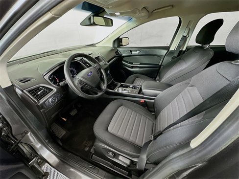Used 2019 Ford Edge SE image 19