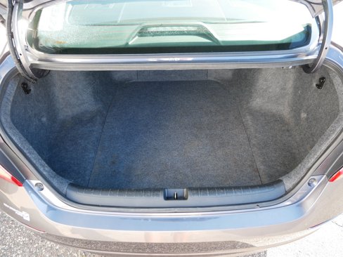 Used 2019 Honda Accord LX image 8