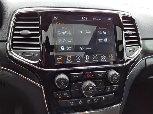 Used 2019 Jeep Grand Cherokee Limited w/ Luxury Group II image 6