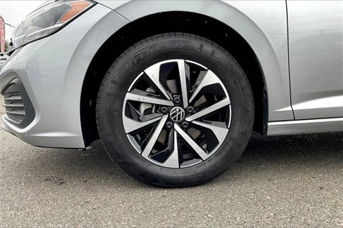 Used 2024 Volkswagen Jetta S image 8