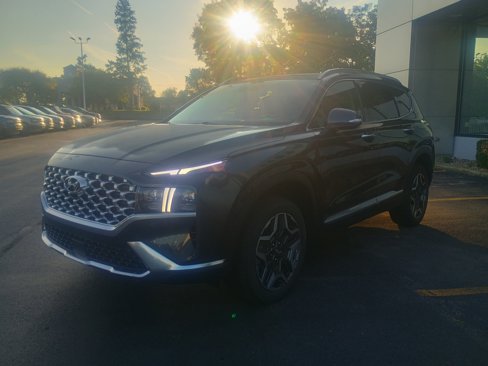 Used 2023 Hyundai Santa Fe Limited image 3