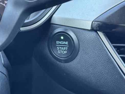 Used 2020 Ford Escape SE image 10