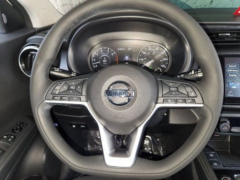 Certified 2021 Nissan Kicks SV w/ Interior Electronics Package image 22