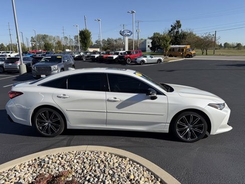 Used 2019 Toyota Avalon Touring w/ Advanced Safety Package image 5