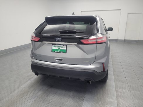 Used 2020 Ford Edge SE image 7