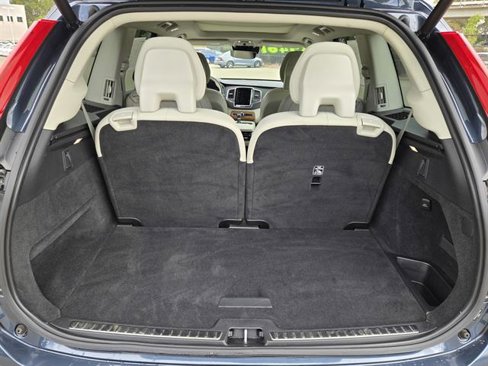 Certified 2021 Volvo XC90 T6 Momentum image 10