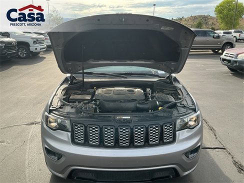 Used 2019 Jeep Grand Cherokee Altitude image 14