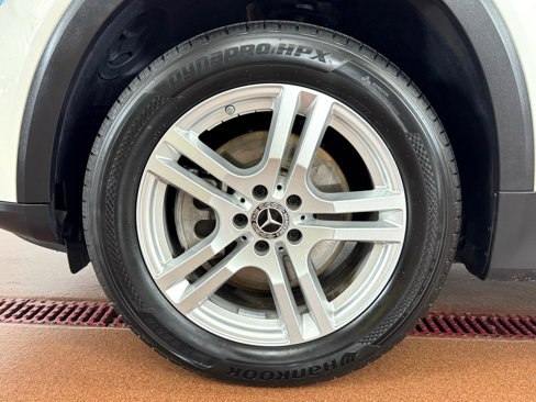 Used 2022 Mercedes-Benz GLB 250 4MATIC image 8