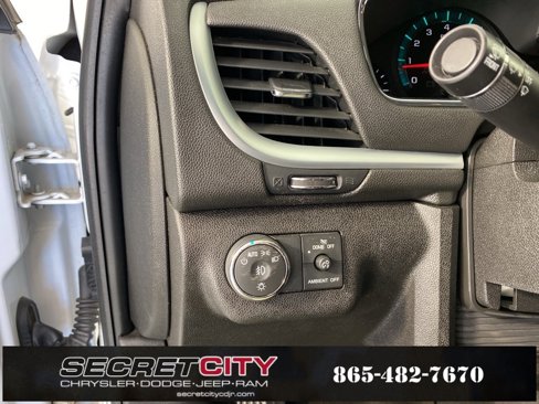 Used 2016 Chevrolet Traverse LT image 14