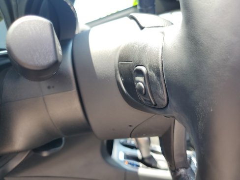 Used 2022 Jeep Grand Cherokee Laredo X image 12