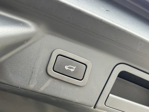 Used 2021 Land Rover Range Rover Velar S image 21