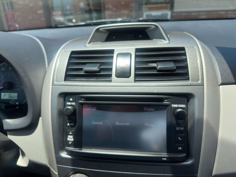 Used 2013 Toyota Corolla LE Special Edition image 19