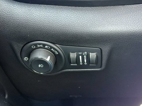 Used 2024 Jeep Compass Trailhawk w/ Trailhawk Convenience Group image 29