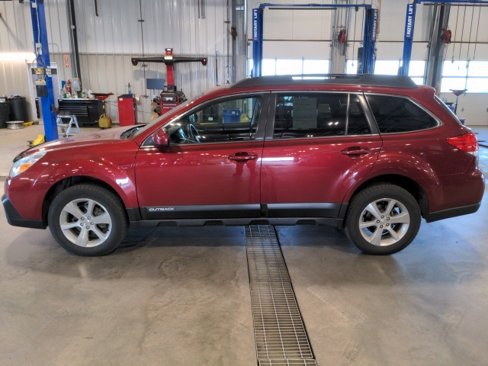 Used 2014 Subaru Outback 2.5i Limited w/ Moonroof Package image 4