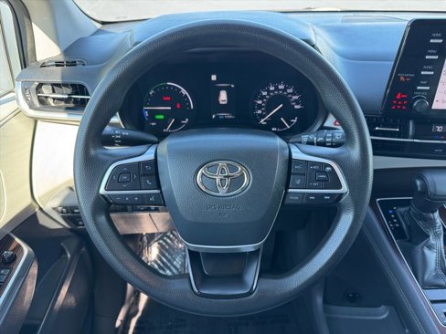 Certified 2021 Toyota Sienna LE image 8