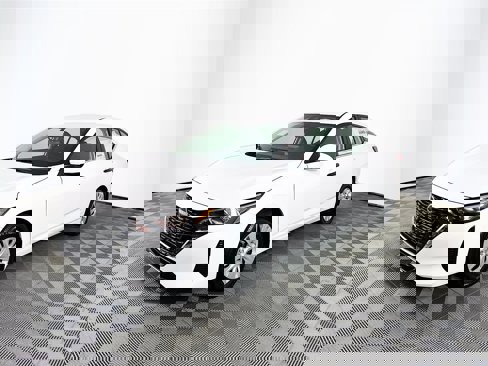 New 2025 Nissan Sentra S image 3