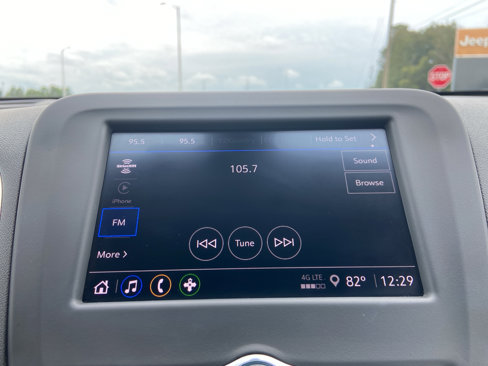 Used 2022 Chevrolet Equinox LT image 24