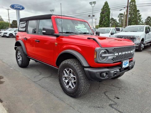 Certified 2023 Ford Bronco Badlands image 3