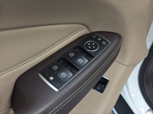 Used 2018 Mercedes-Benz GLE 350 4MATIC image 18