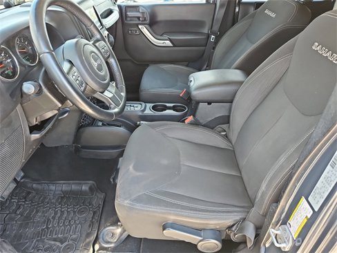 Used 2016 Jeep Wrangler Unlimited Sahara w/ Connectivity Group image 13