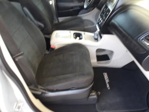 Used 2012 Dodge Grand Caravan SXT w/ Entertainment Group 1 image 21